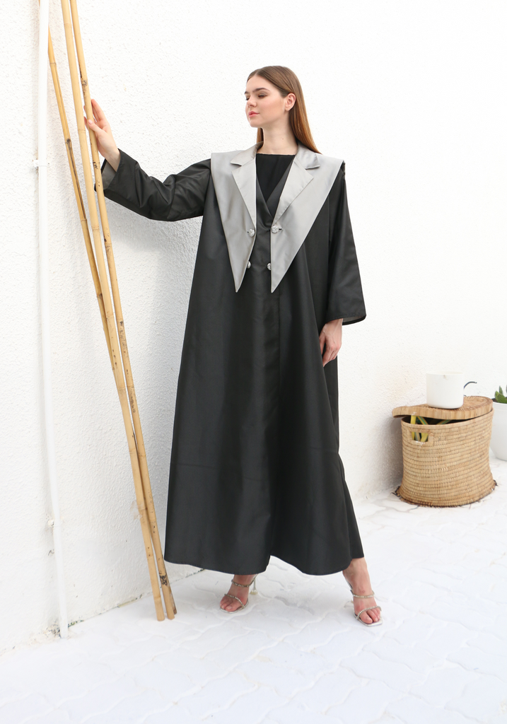 Exaggerated-Detachable Collar Abaya