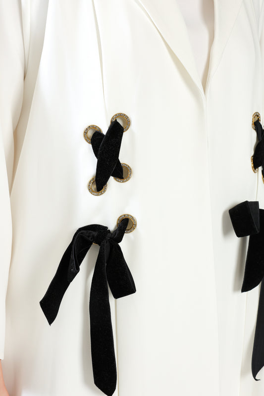 Tie-up Abaya
